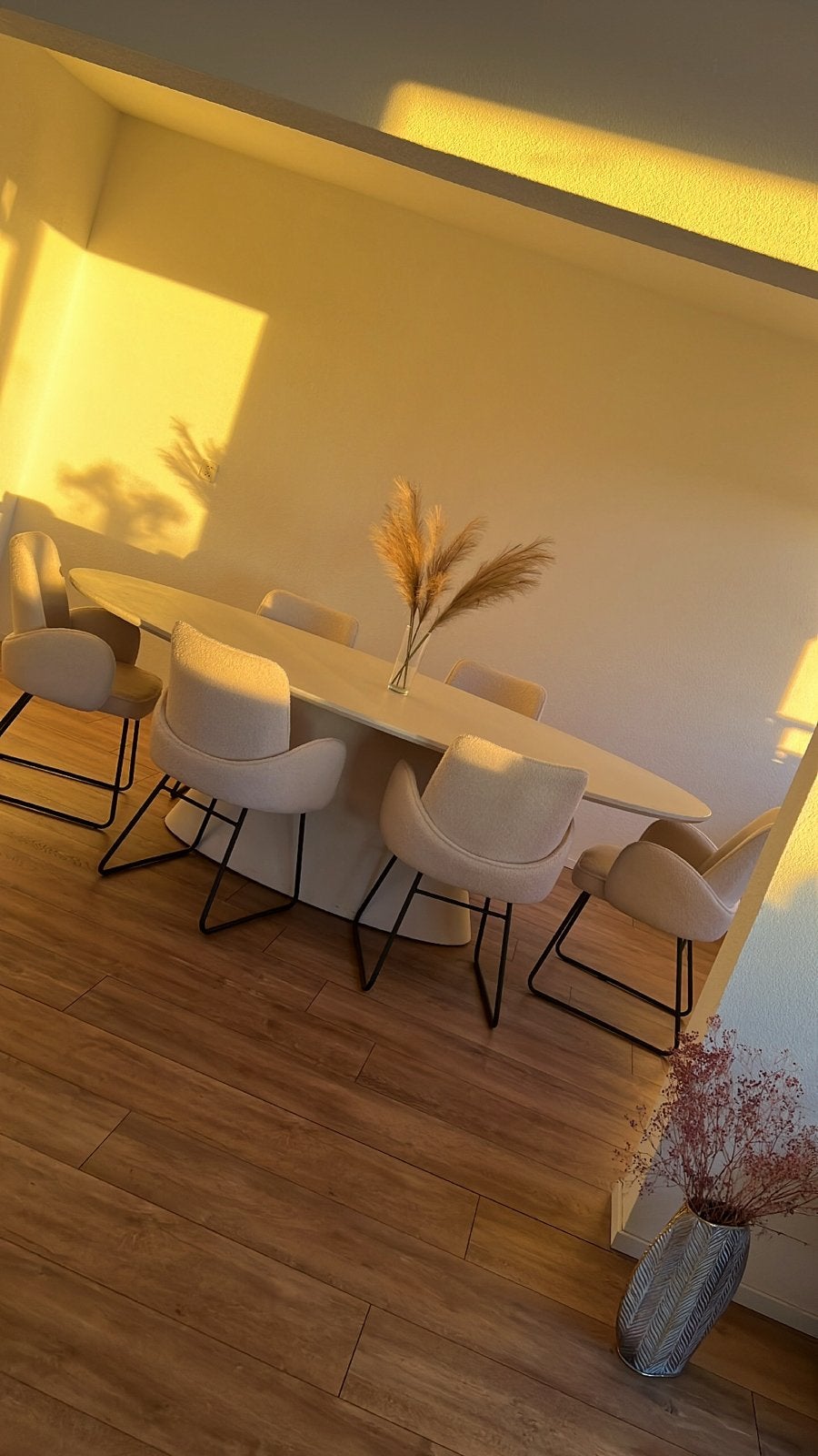 Goossens Stone ovale eettafel - wit, Ophalen, 100 tot 150 cm, 200 cm of meer, Zo goed als nieuw