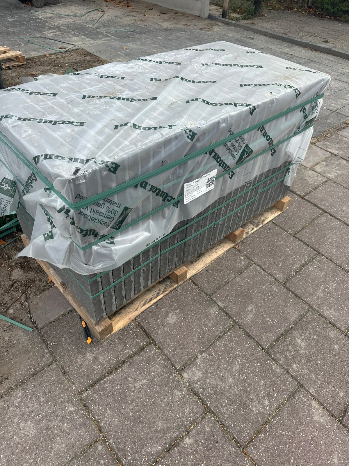 Te koop: een pallet nieuwe Excluton tegels 60x60x4 cm., Ophalen, Nieuw, 10 m² of meer, Beton