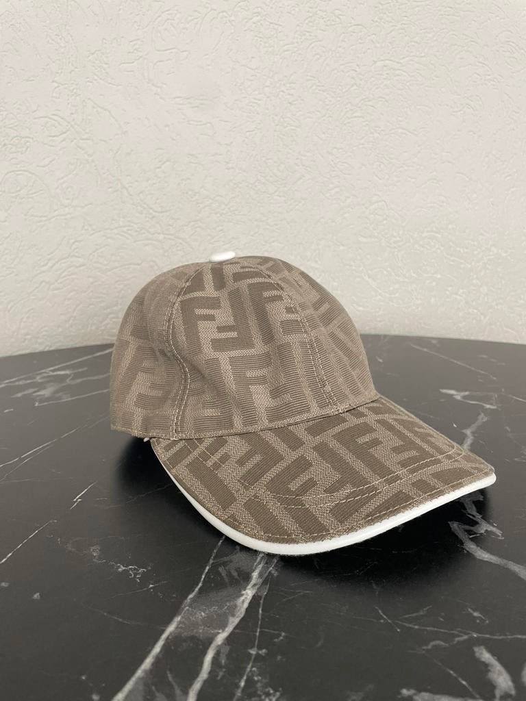 Fendi pet, Kleding | Heren, Ophalen of Verzenden, Nieuw, 58 of 59 cm (L, 7¼ of ⅜ inch), Pet