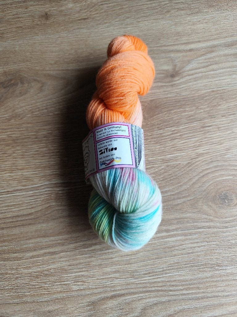 T.k. streng handgeverfd merino sokkengaren 2, Ophalen of Verzenden, Nieuw, Breien of Haken, Wol of Garen