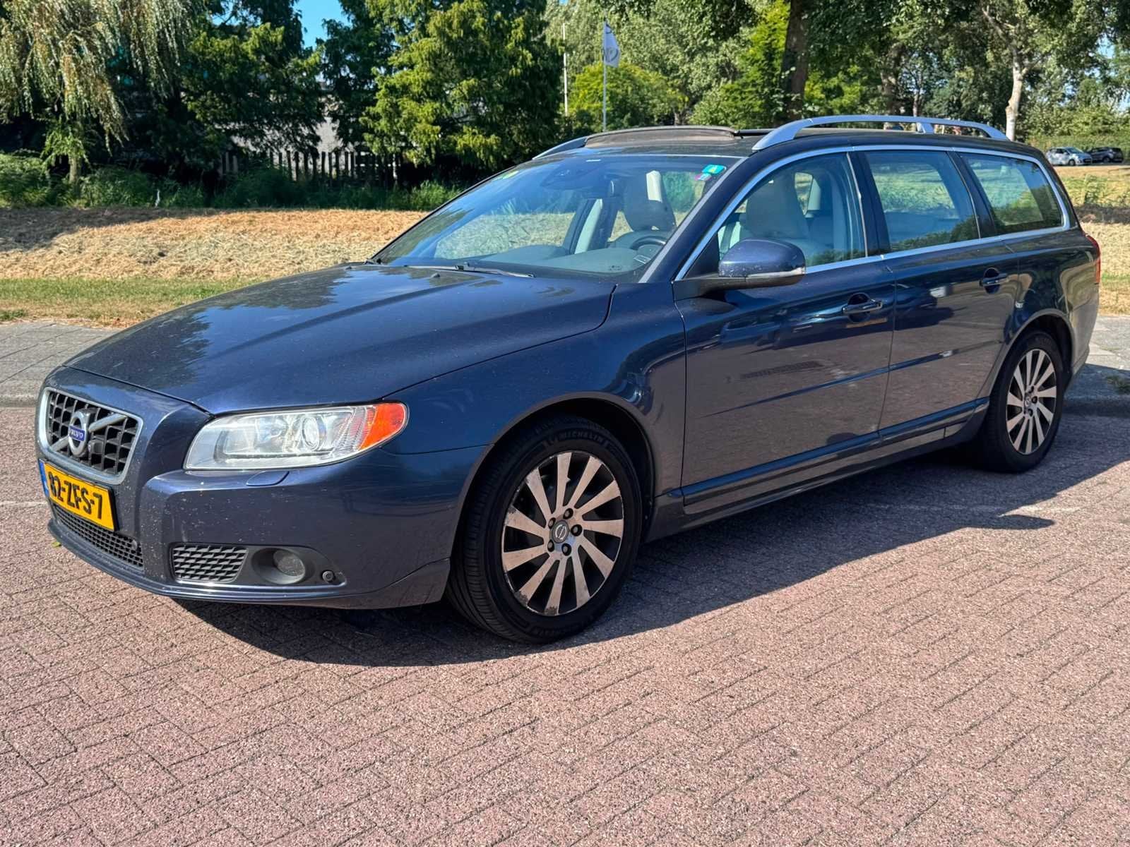 Volvo V70 2.0 D4 Limited Edition*, 82-ZFS-7, Voorwielaandrijving, Euro 5, Gebruikt, 1984 cc