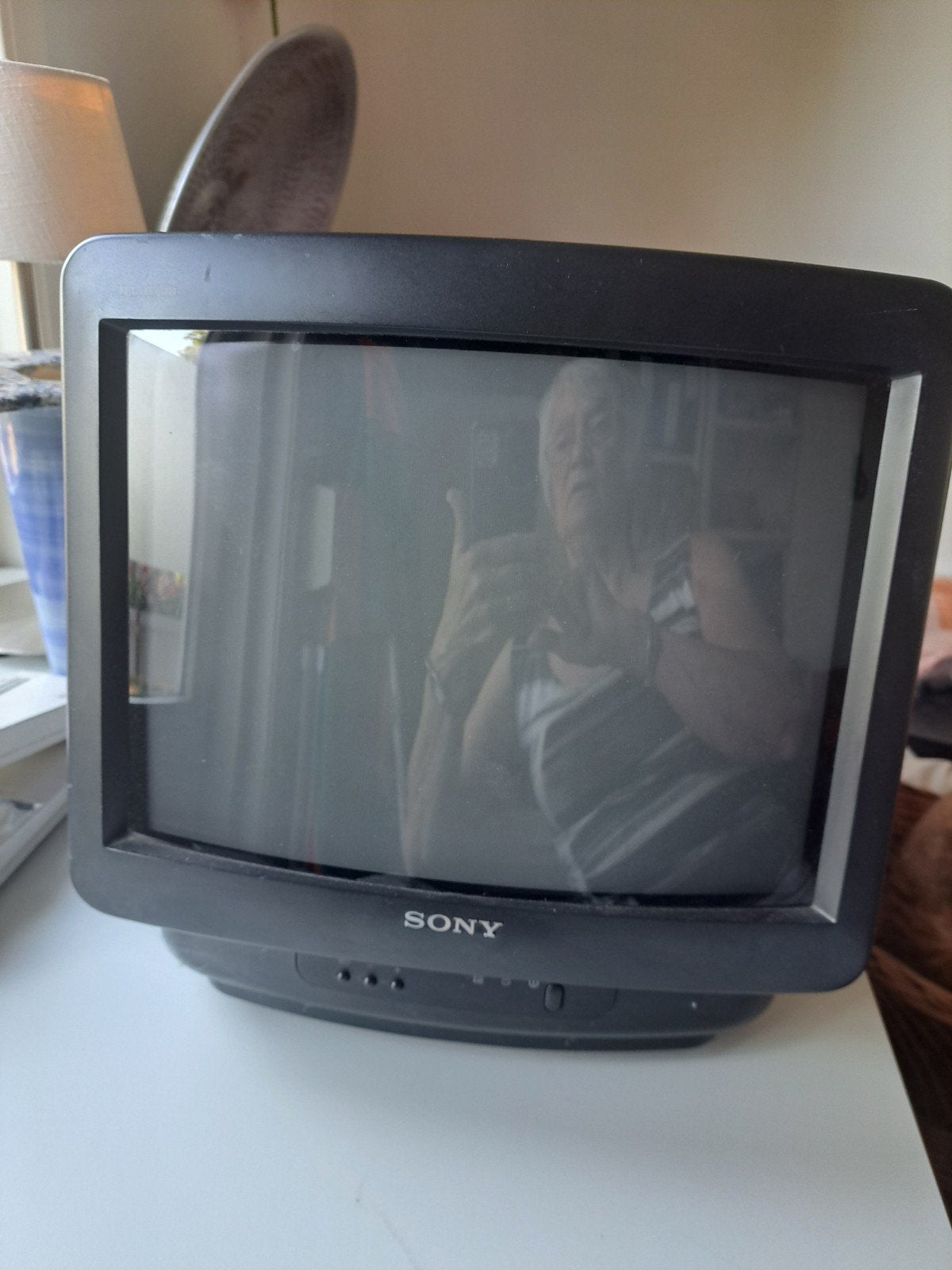 Sony Trinitron Draagbare Kleuren TV KV-M1400D 33.7 cm, Ophalen of Verzenden, Gebruikt, Minder dan 40 cm, Sony