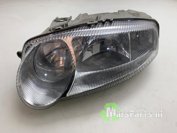 Koplamp links van een Alfa Romeo 147, Gebruikt, -, -, Ophalen of Verzenden