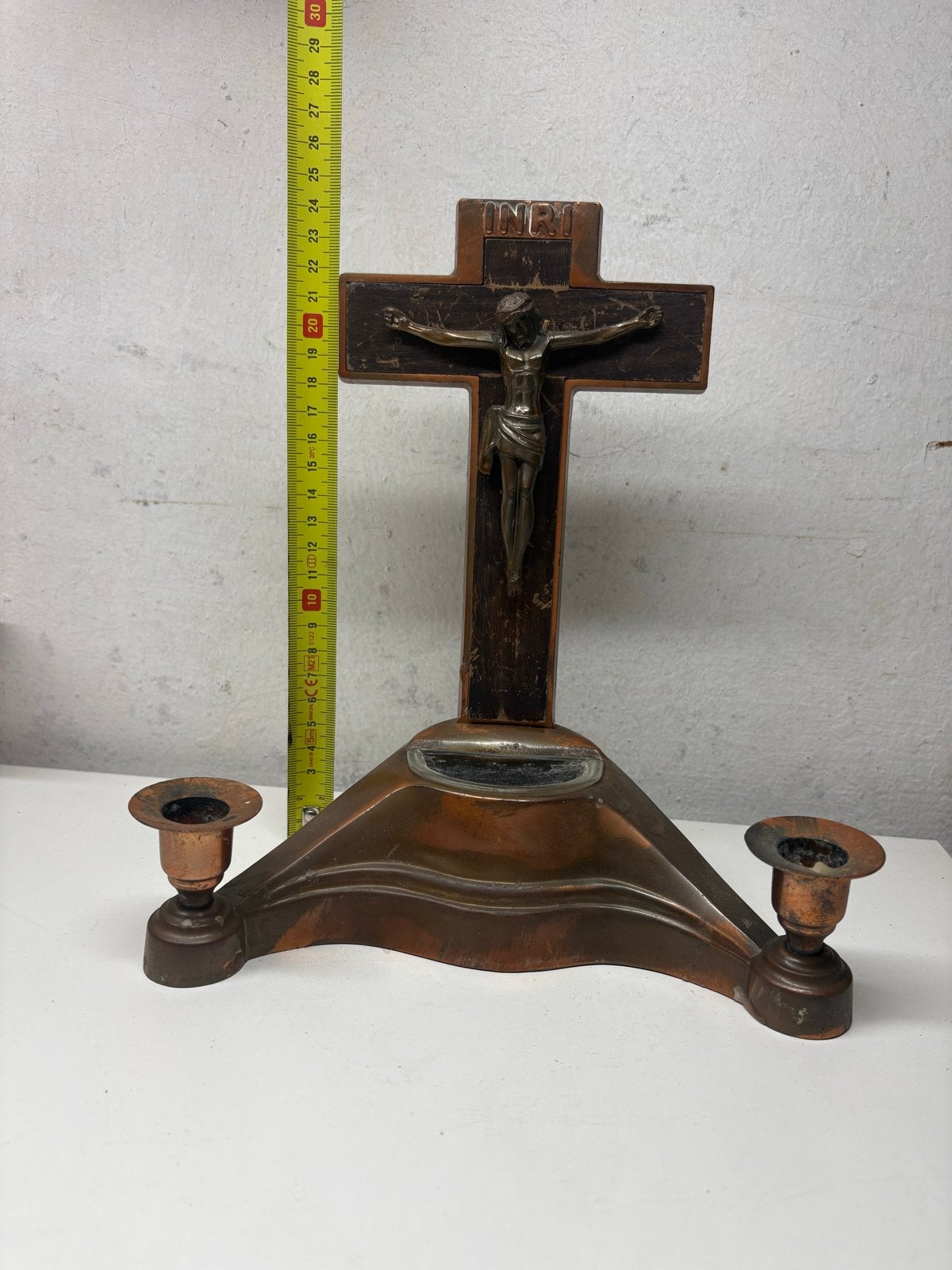 Antiek Koperen Kruisbeeld met Kandelaars - Religieuze Kunst, Ophalen