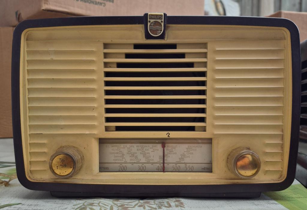 Te koop vintage Philips BX115U radio uit de jaren "50, Antiek en Kunst, Antiek | Tv's en Audio, Ophalen of Verzenden