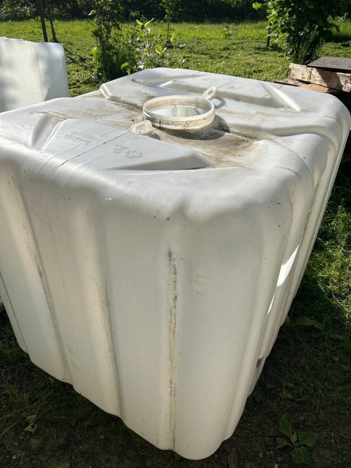 Gratis ibc vat Grote watertank met kraan - 1000 liter, Ophalen, Kunststof, Gebruikt, Met kraantje