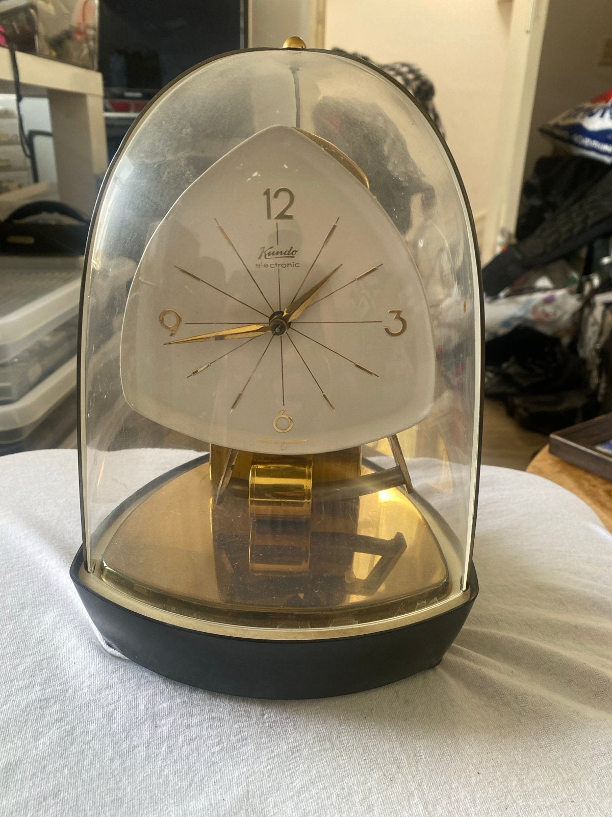 Vintage Kundo Electronic Klok onder stolp swiss, Antiek en Kunst, Ophalen of Verzenden
