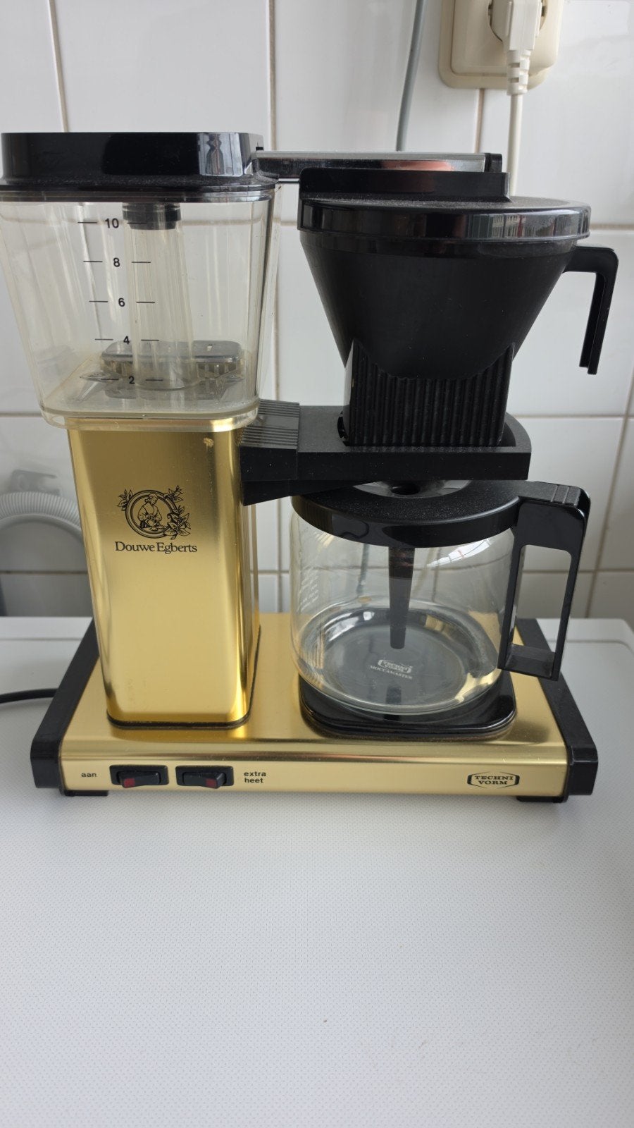 Douwe Egberts Moccamaster Koffiezetapparaat Goud, Gebruikt, 10 kopjes of meer, Koffiemachine, Gemalen koffie