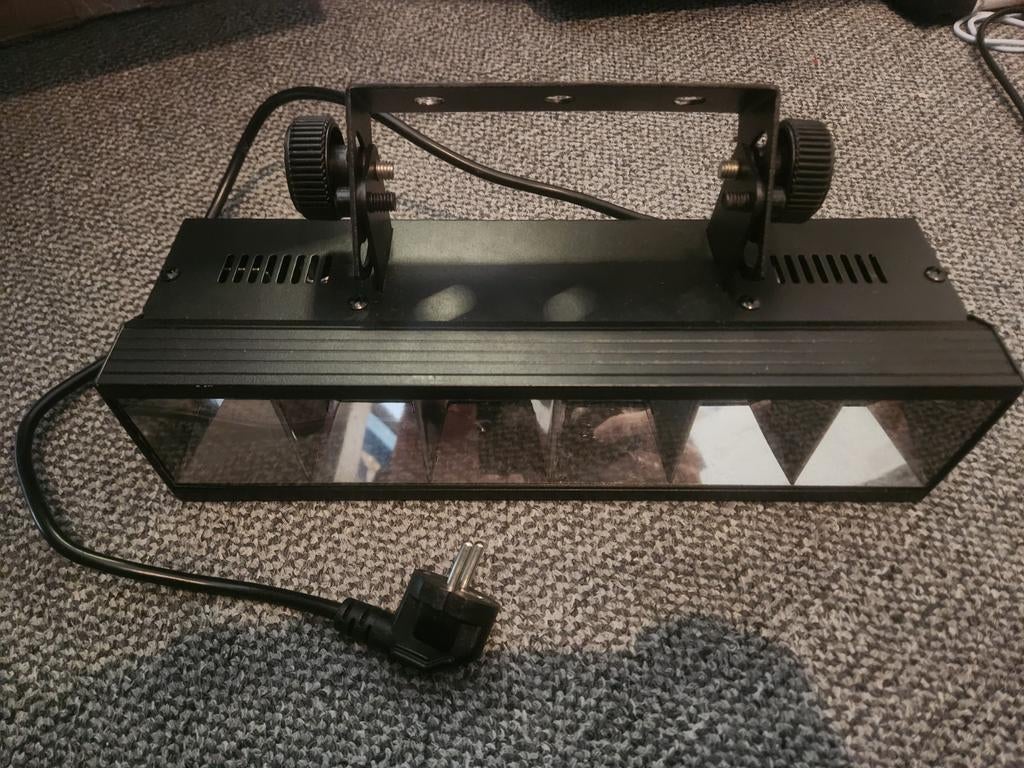 Showtec Ignitor 6 DMX LED Stroboscoop, Ophalen of Verzenden, Zo goed als nieuw, Licht, Geluidgestuurd