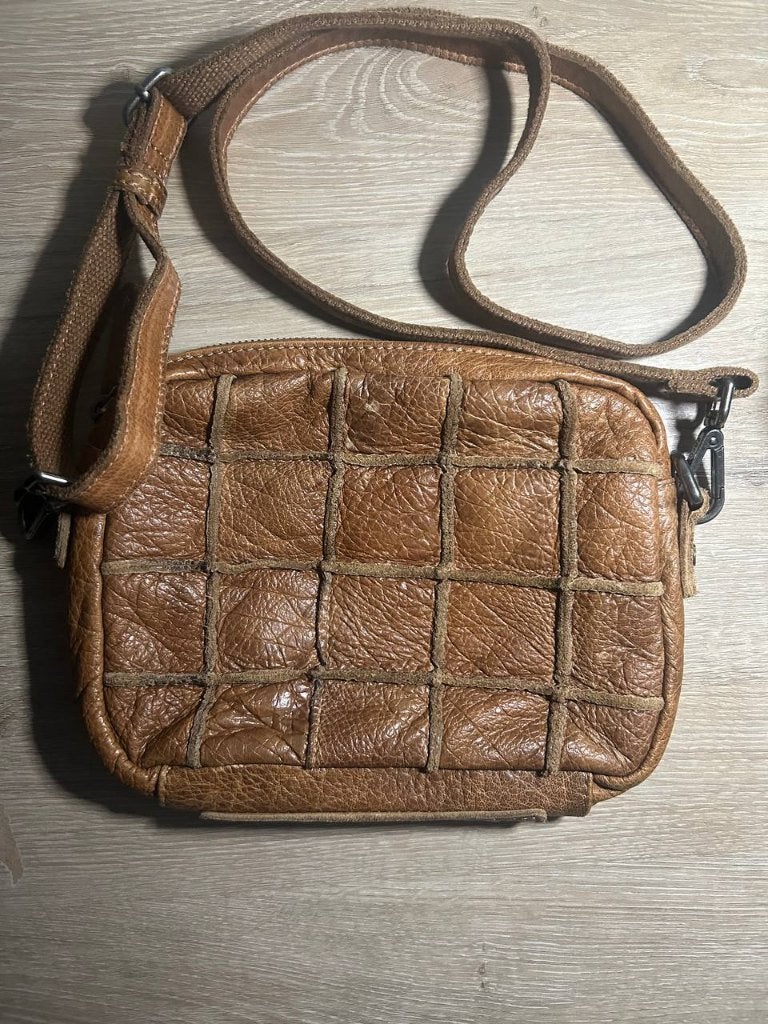 Bruin lederen schoudertasje FREDsBRUDER, Ophalen, Gebruikt, Bruin, Schoudertasje