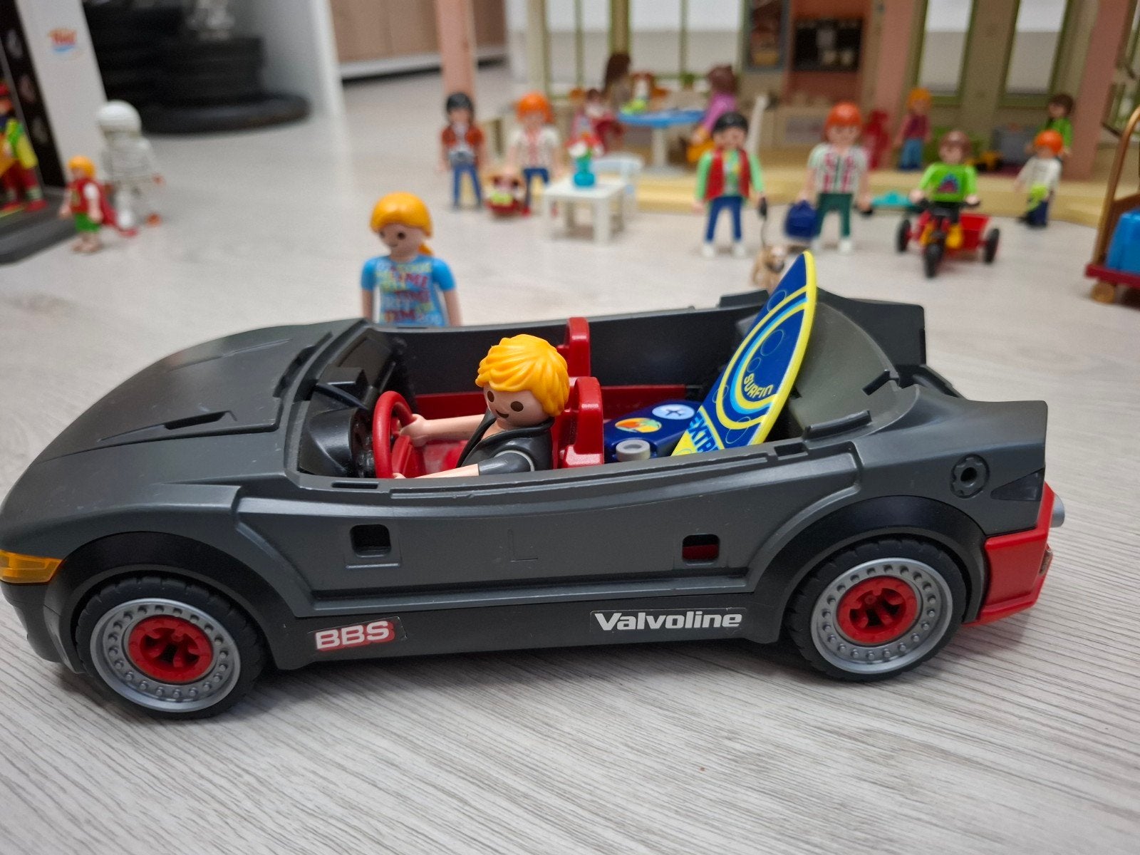 Grote Playmobil Hotel Set met disco, Auto's en Figuren, Ophalen, Jongen of Meisje