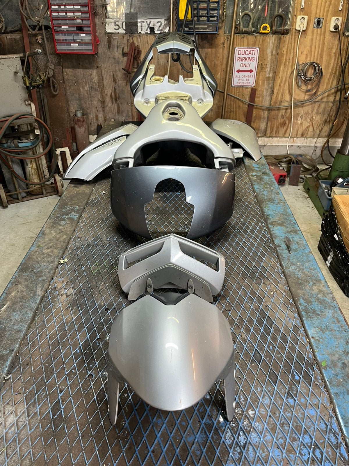 Grijze kuipset inclusief tank Ducati Multistrada 1000 ds, Ophalen, Gebruikt