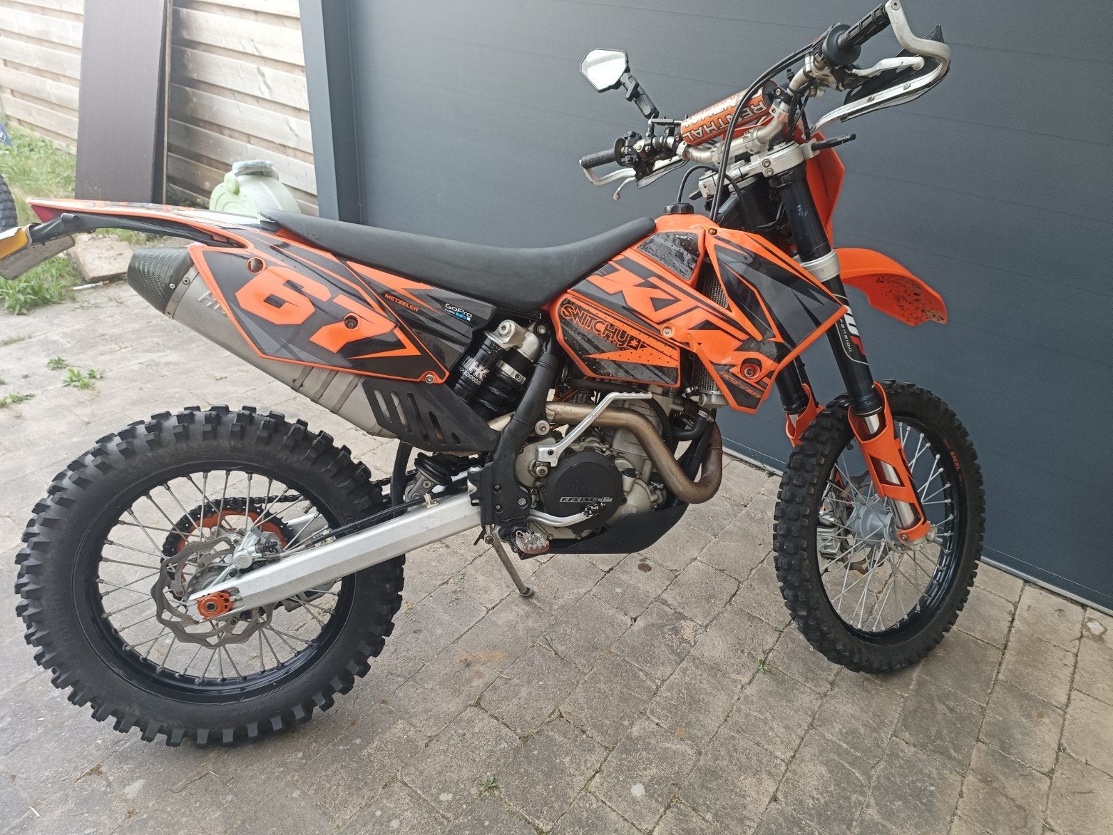 KTM 525 uit 2006 - Krachtig en Klaar voor TET!, Motoren, Motorrijbewijs A, Gebruikt, Particulier, Meer dan 35 kW