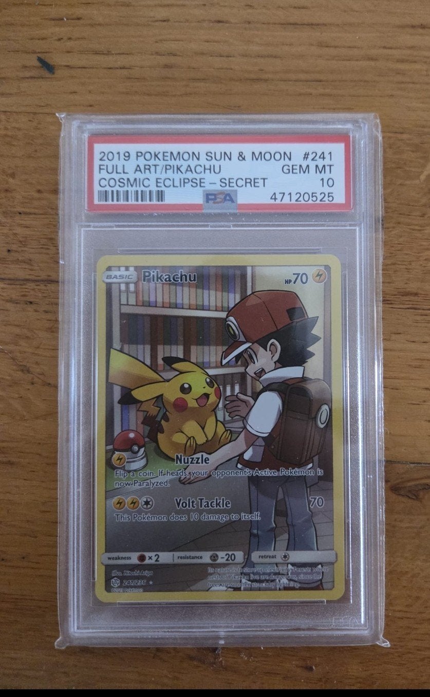 Red's Pikachu Cosmic Eclipse Psa 10 Slab Sun and Moon, Hobby en Vrije tijd, Verzamelkaartspellen | Pokémon, Ophalen of Verzenden