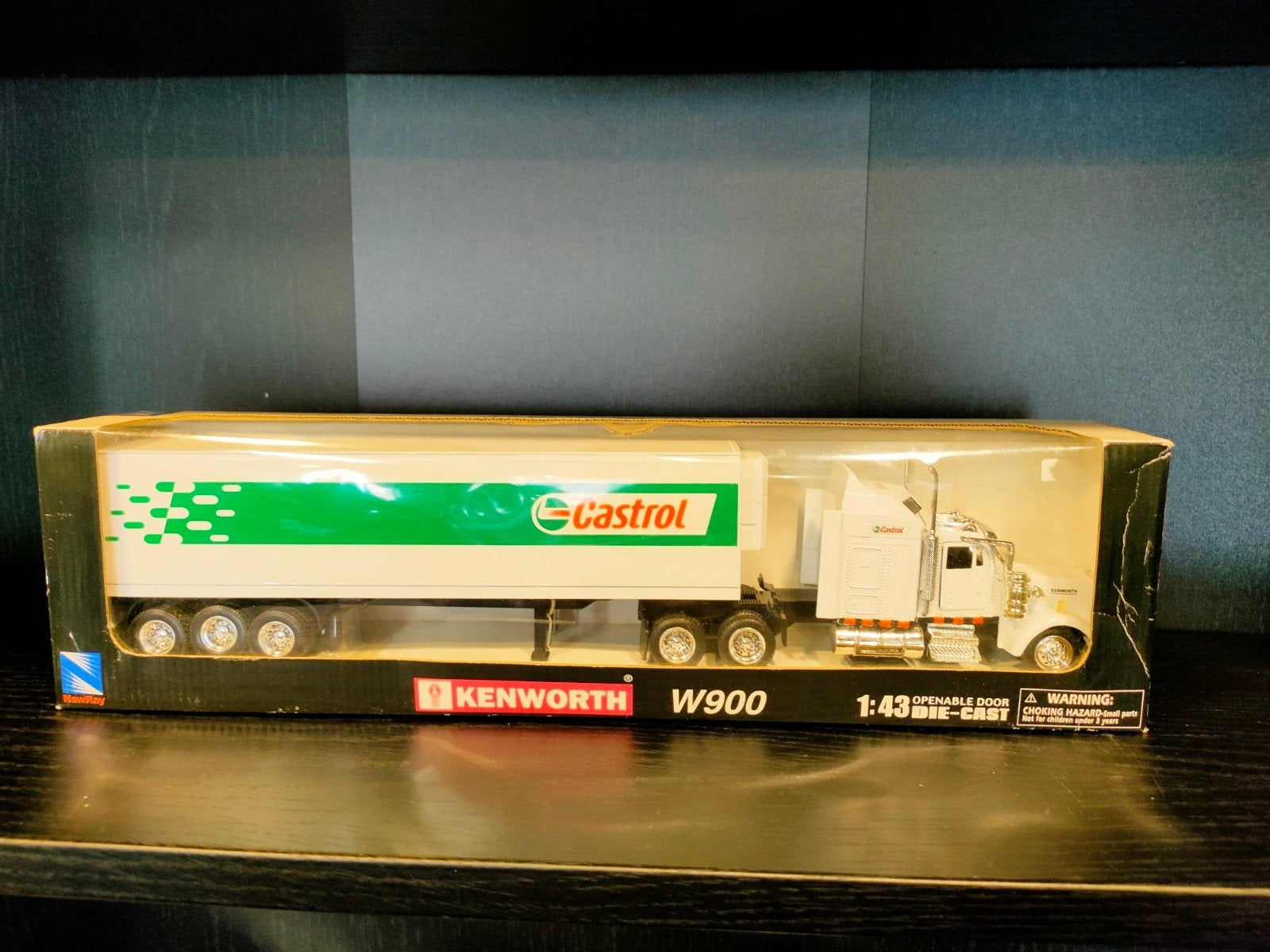 Kenworth W900 Castrol Die-Cast Vrachtwagen 1:43, Hobby en Vrije tijd, Modelauto's | 1:43, Ophalen of Verzenden, Nieuw, Bus of Vrachtwagen