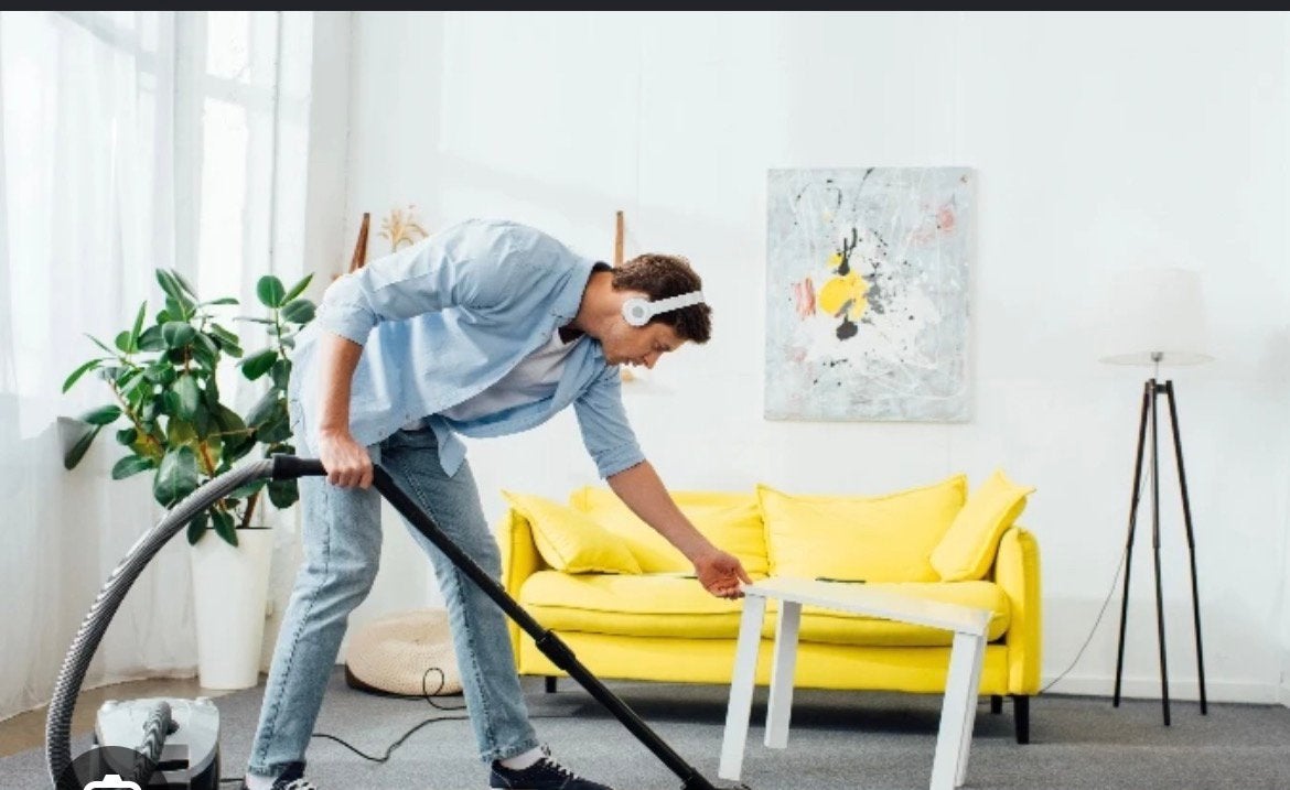LOOKING FOR CLEANING WORK, Ophalen of Verzenden