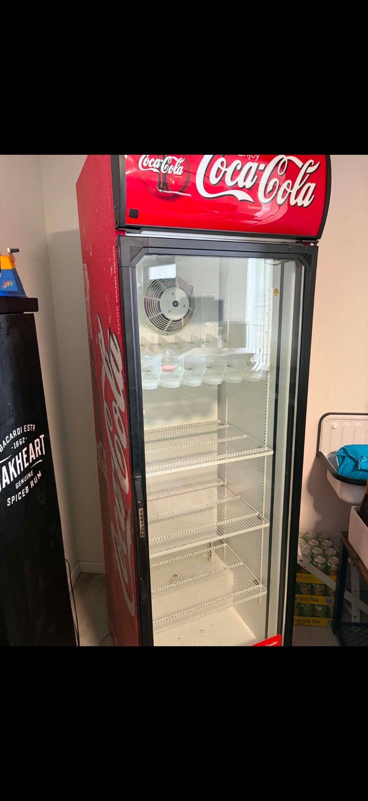 Coca-cola koelkast, Zonder vriesvak, 200 liter of meer, Zo goed als nieuw, 160 cm of meer