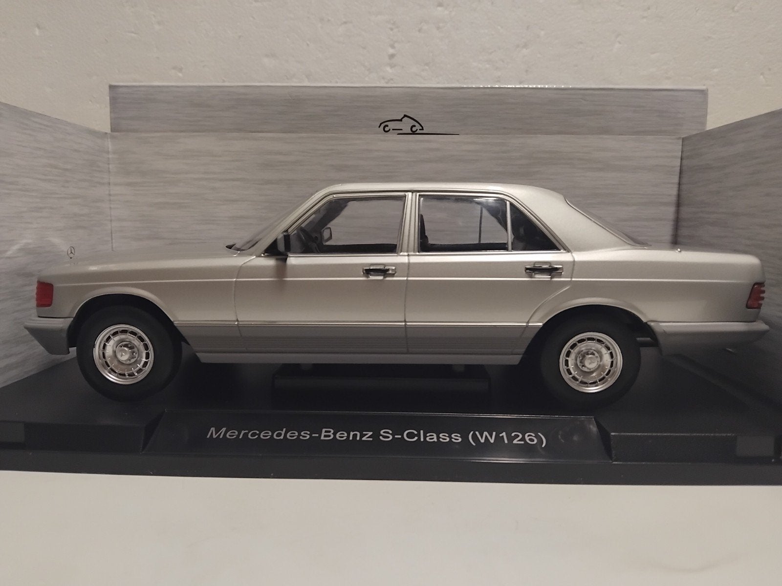 Mercedes Benz  S klasse W126 silver Mcg 1:18 KRD, Ophalen of Verzenden, Zo goed als nieuw, Auto, Overige merken