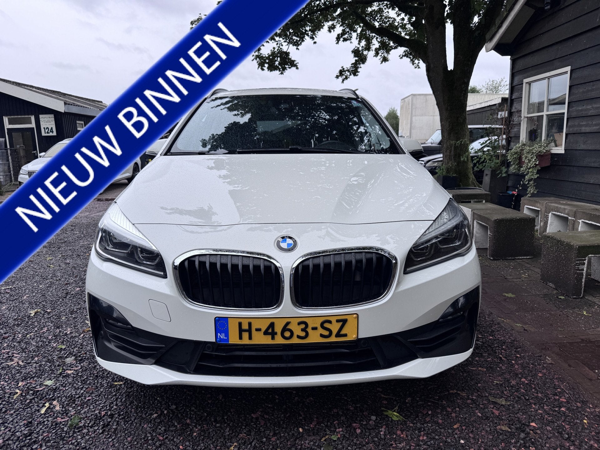 BMW 2 Serie Gran Tourer 218i 7p. High Executive | PANO, Auto's, Stof, Gebruikt, 2-Serie Gran Tourer, Wit