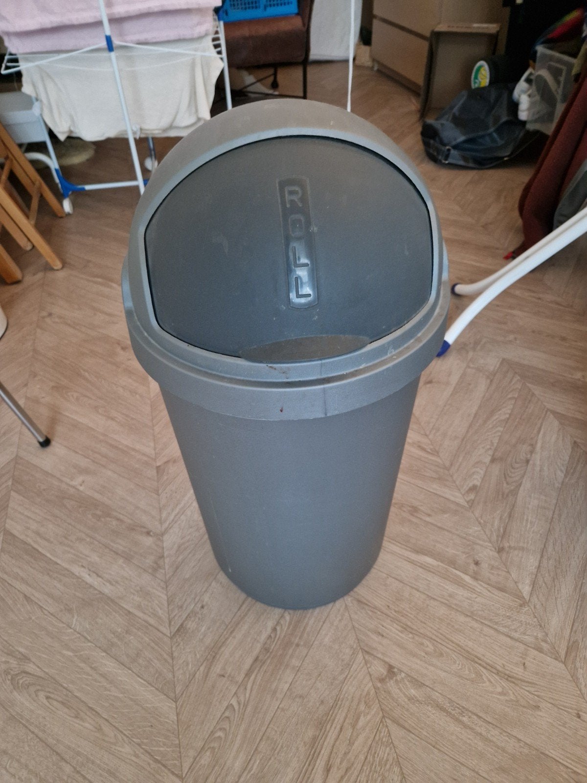 Curver vuilnisbak 50L - Gratis af te halen in Gouda, Ophalen, Kunststof, Gebruikt, 40 liter of meer