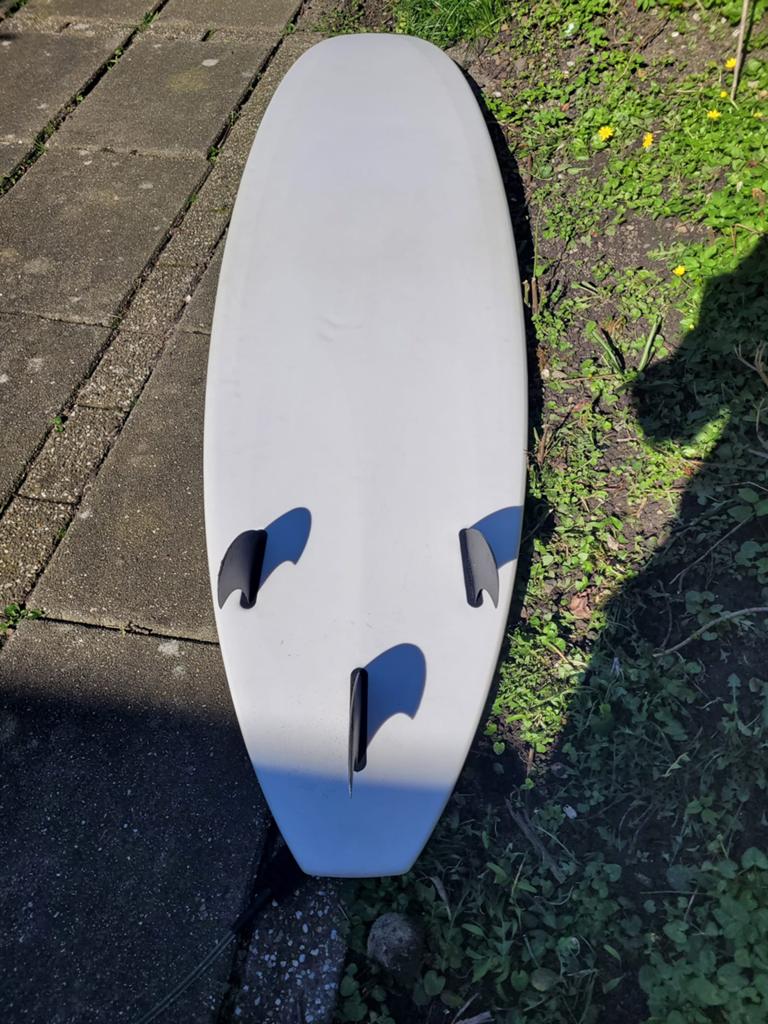 Surfboard / Softtop 7’3” (221 x 56 cm) + Olaian boardbag, Watersport en Boten, Golfsurfen, Ophalen, Zo goed als nieuw, Longboard