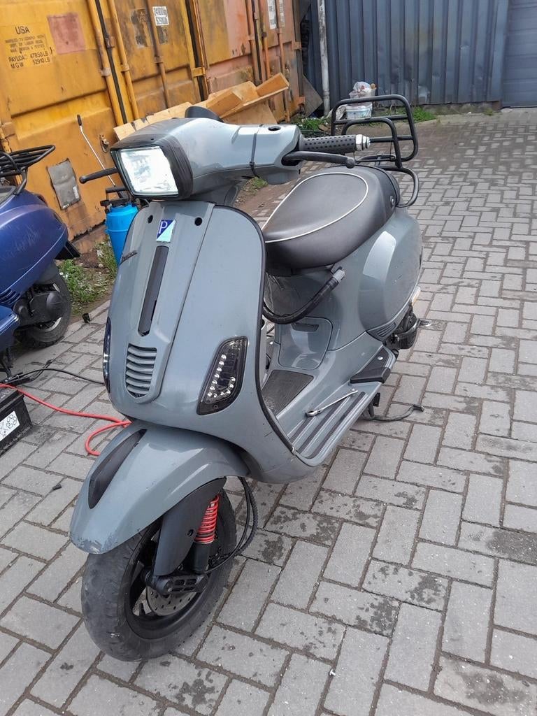 vespa s50 met wat opknapwerk loopt, Ophalen of Verzenden, Gebruikt, Benzine, Vespa LX
