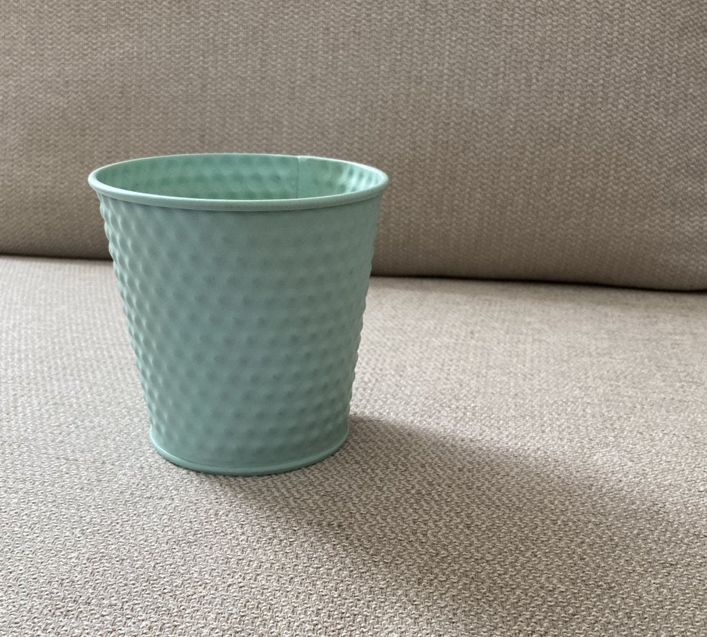bloempot zink, bloembakjes hout / riet, zijde kunstplantjes, Overige materialen, Rond, Ophalen of Verzenden, Zo goed als nieuw