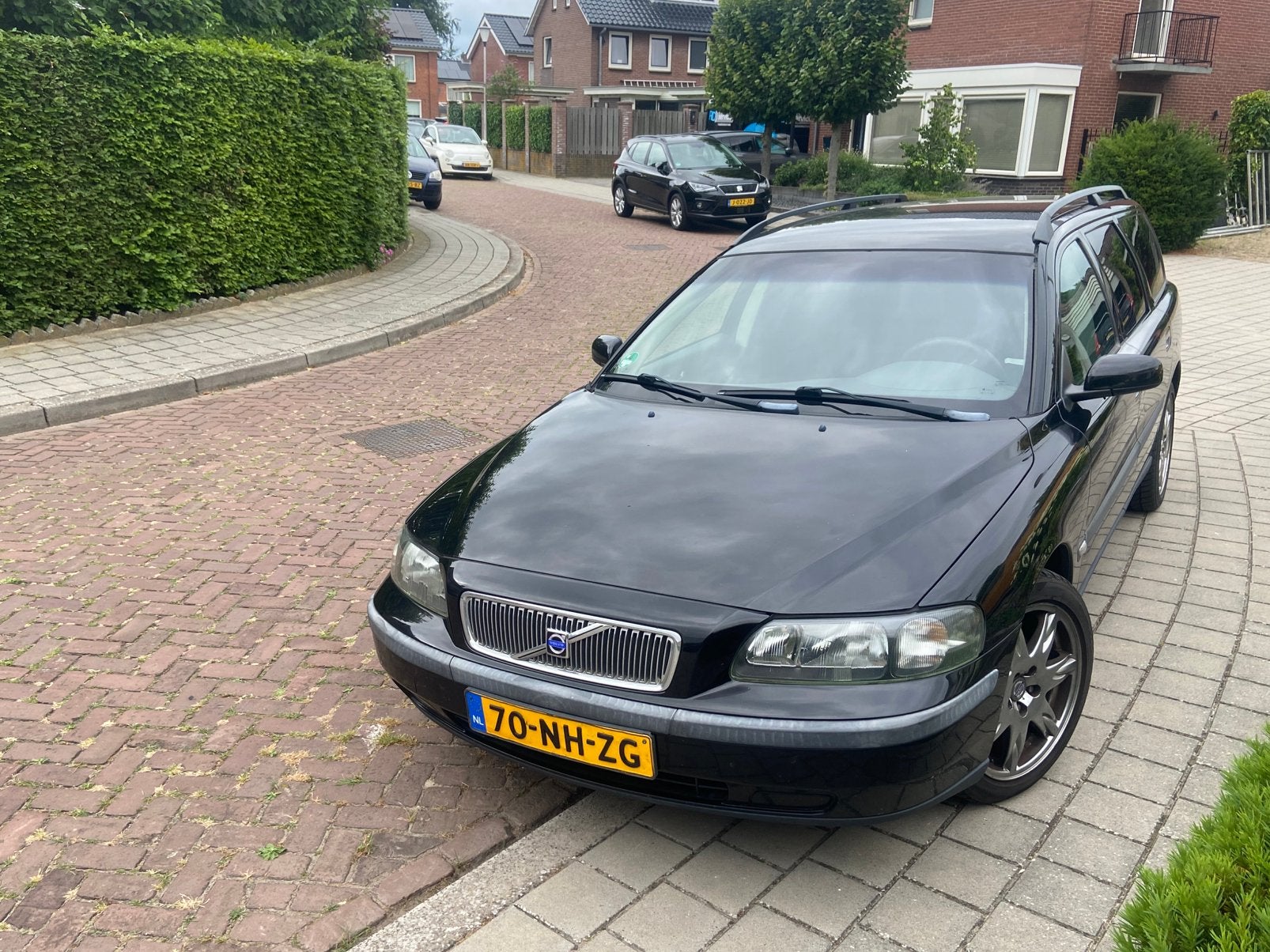 Volvo V70 2.4 140PK 2003 Zwart, Ophalen