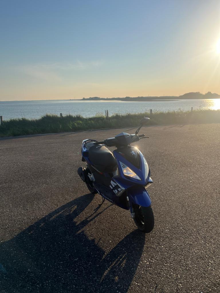 Peugeot Speedfight 3 4-takt, Fietsen en Brommers, Scooters | Peugeot, Maximaal 45 km/u, Ophalen of Verzenden, Zo goed als nieuw