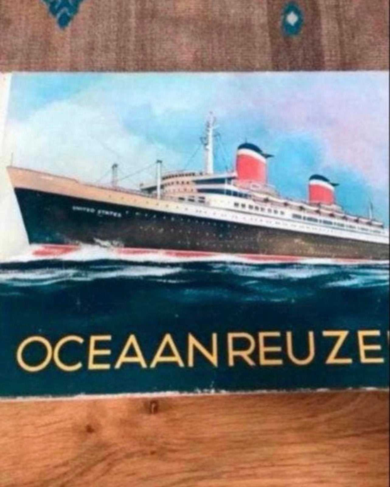 Oceaanreuzen - Plaatjesalbum over grote schepen, Boeken, Prentenboeken en Plaatjesalbums, Ophalen of Verzenden, Gelezen, Plaatjesalbum