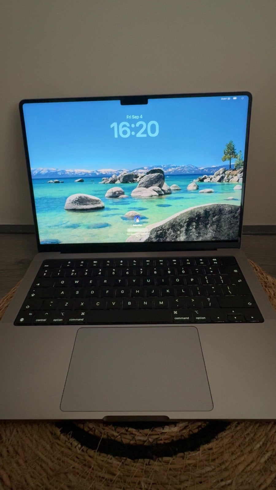 MacBook Pro 14-inch M1 Pro 32GB RAM  – Compleet met kabel, 1 TB of meer, Overige groottes, Refurbished, 4 Ghz of meer