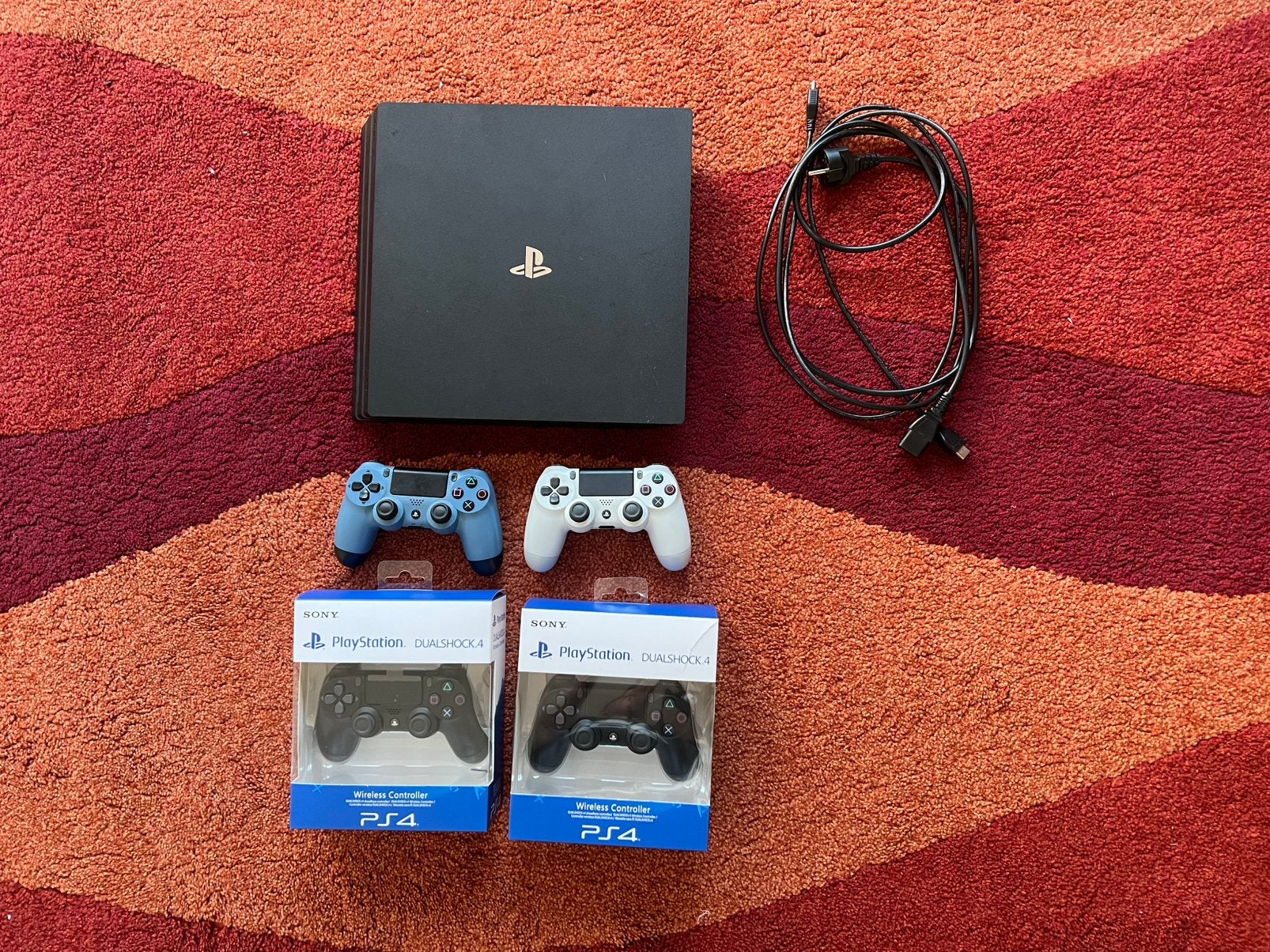 PS4 PRO IN PERFECTE STAAN,MET 4 CONTROLLERS,ALLEN OPHALEN!!!, Spelcomputers en Games, Spelcomputers | Sony PlayStation 4, Ophalen