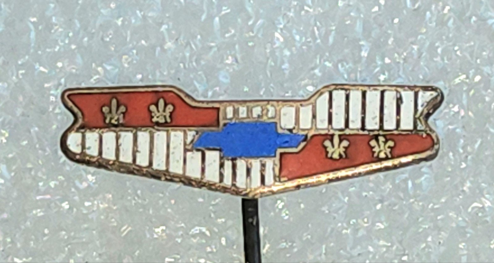 Emaille Speldje Chevrolet Logo - Vintage Auto, Ophalen of Verzenden, Gebruikt, Overige onderwerpen, Speldje of Pin