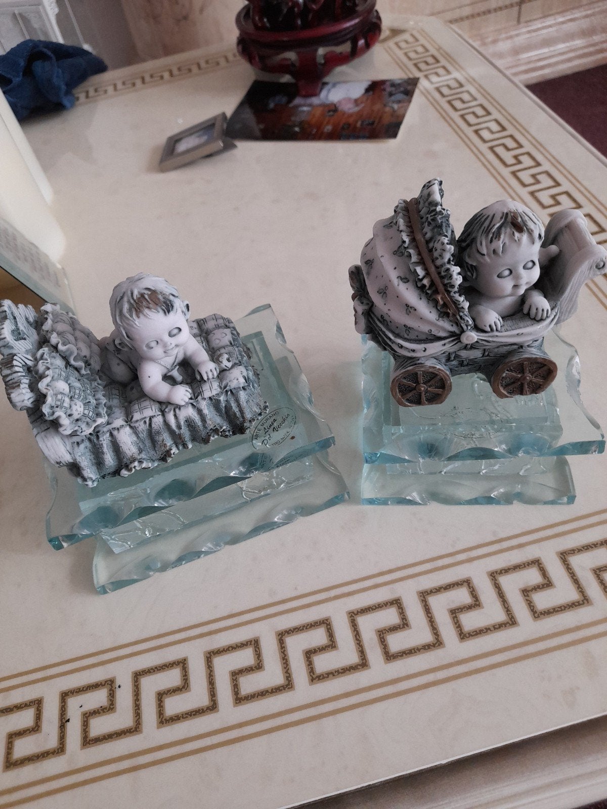 Set van 2 babybeeldjes: wieg en kinderwagen, Ophalen, Zo goed als nieuw, Kraamcadeau