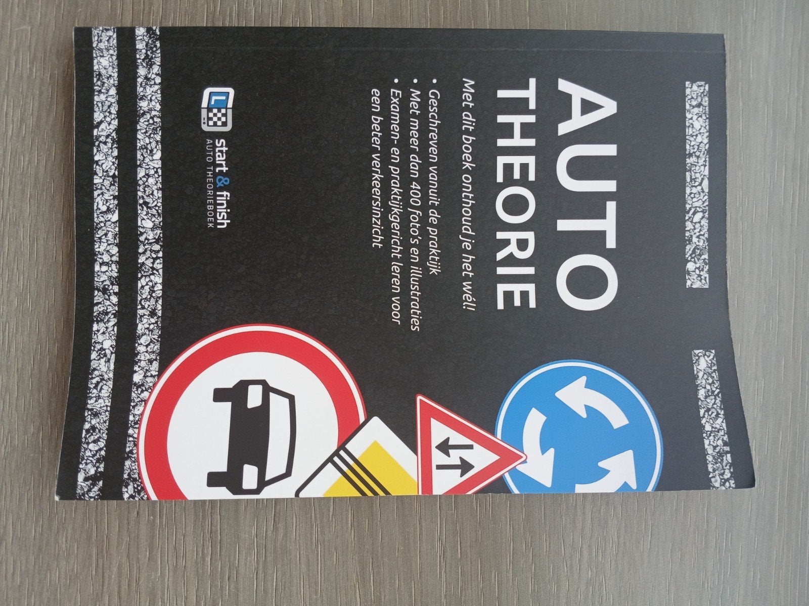 Auto Theorieboek - Start Finish, Ophalen of Verzenden, Gelezen, Onbekend
