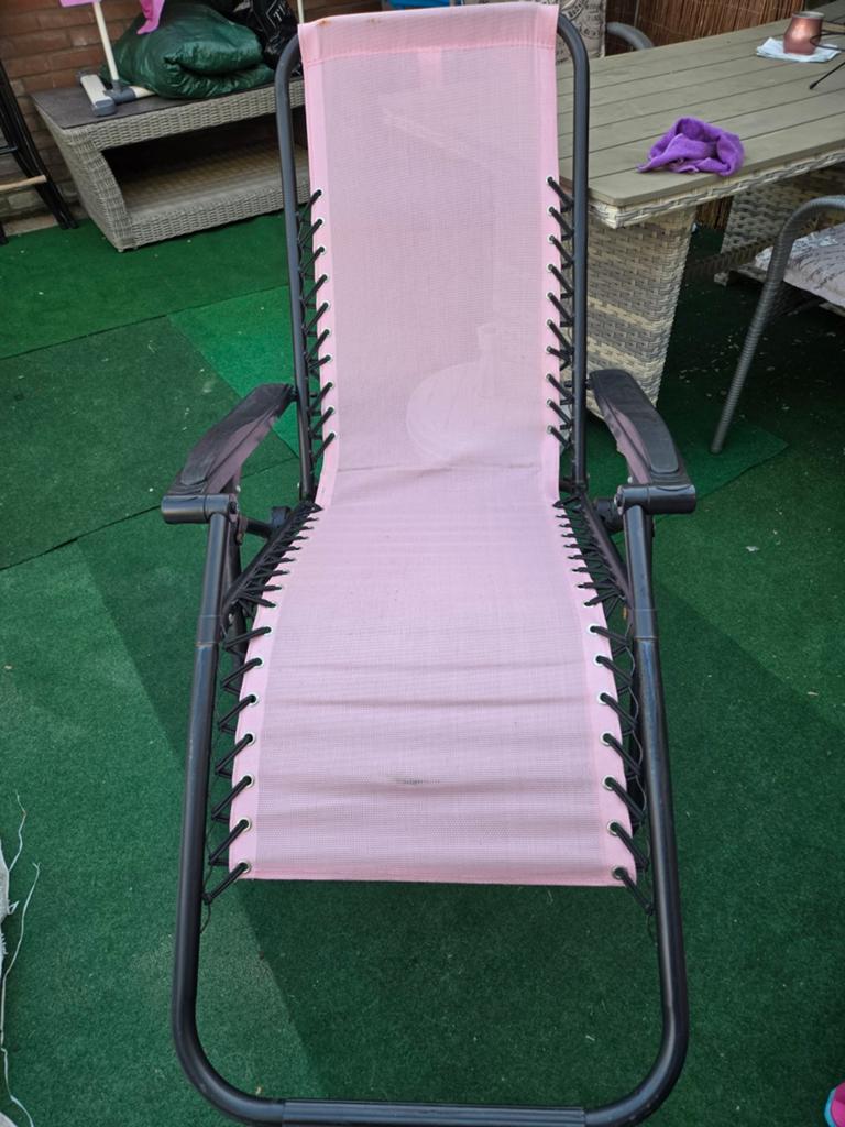 Roze verstelbaar en inklapbaar tuinstel met 2 stoelen, Tuin en Terras, Ophalen of Verzenden, Gebruikt, Verstelbaar