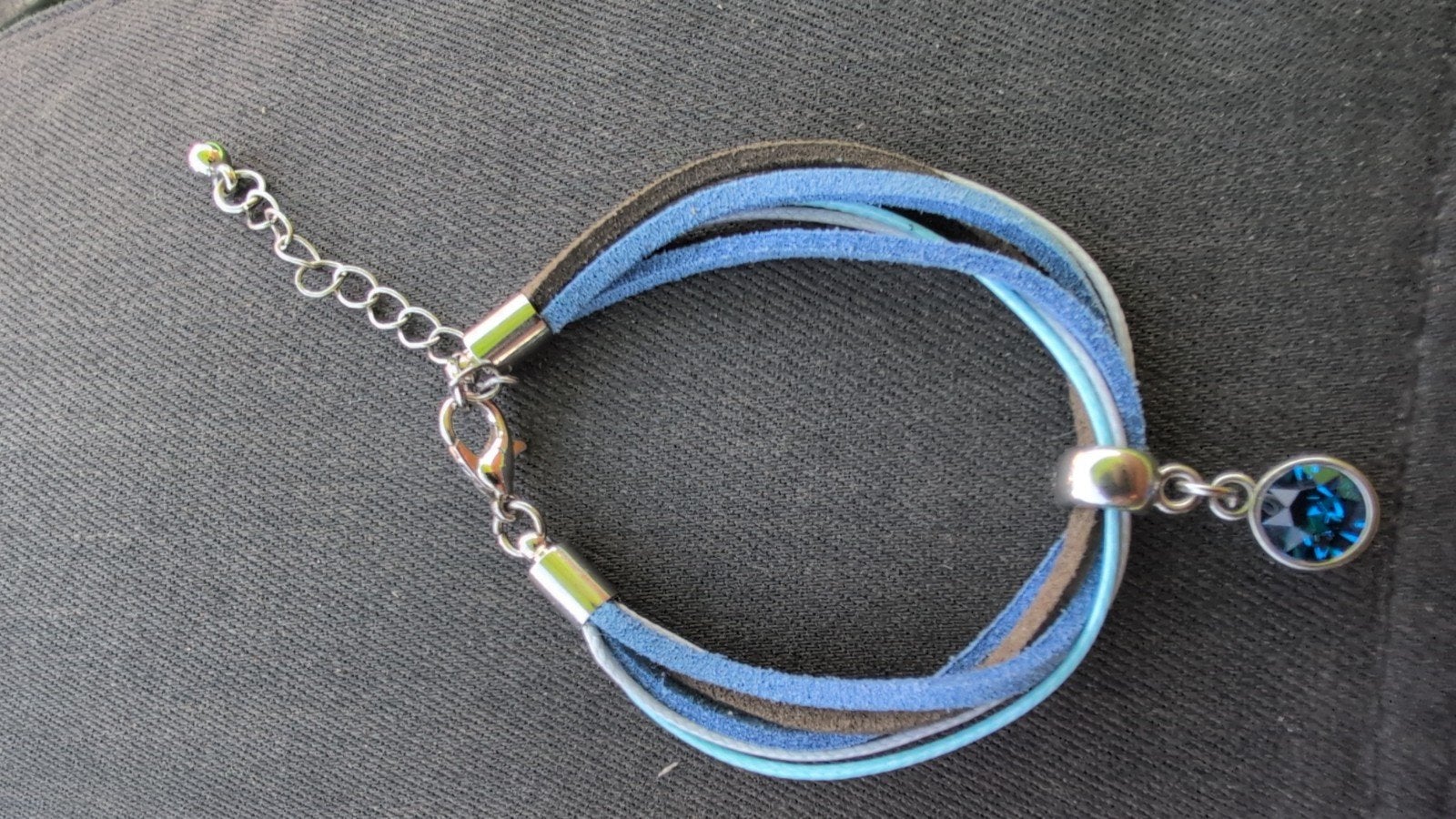 Eenvoudige armband met Swarovski kristal - Capri Blue, Met kristal, Overige materialen, Blauw, Nieuw