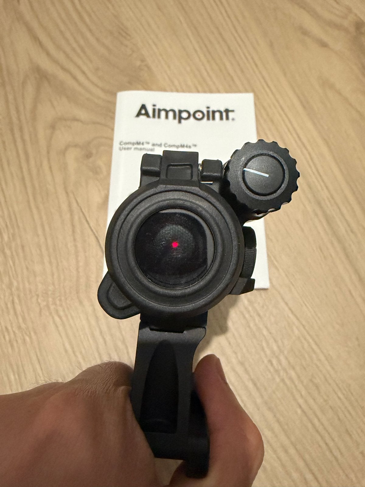 Aimpoint CompM4s Red Dot Sight met Unity Tactical Mount, Sport en Fitness, Schietsport-accessoires, Zo goed als nieuw, Ophalen of Verzenden