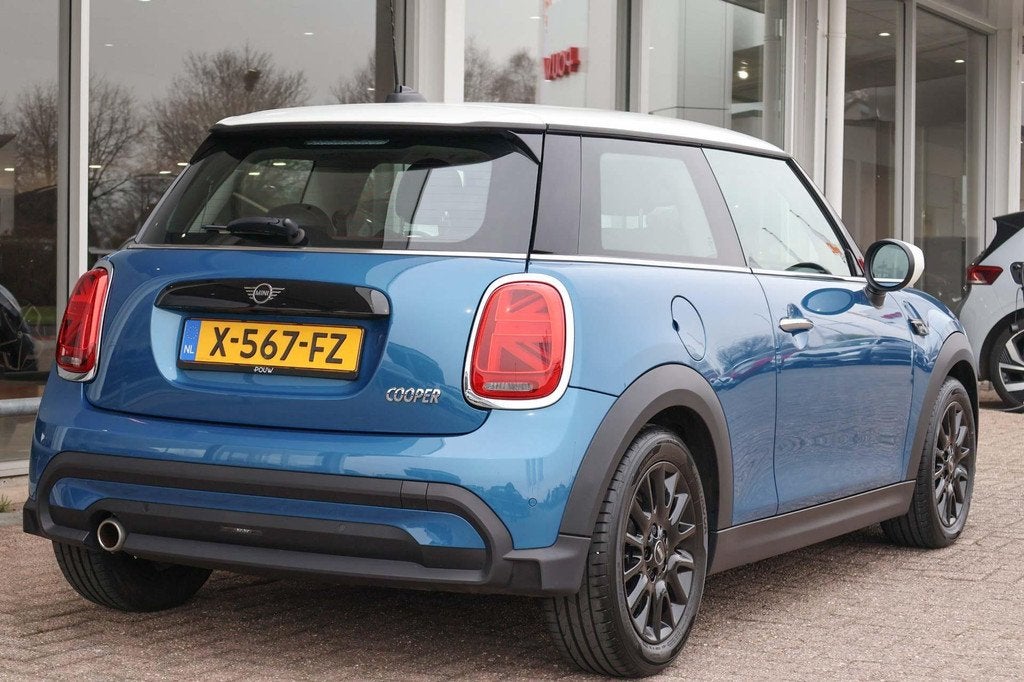 MINI 3-Deurs 1.5 136pk AUT Cooper Camden Edition | Navigatie, 12 maanden, 136 pk, Gebruikt, Leder en Stof
