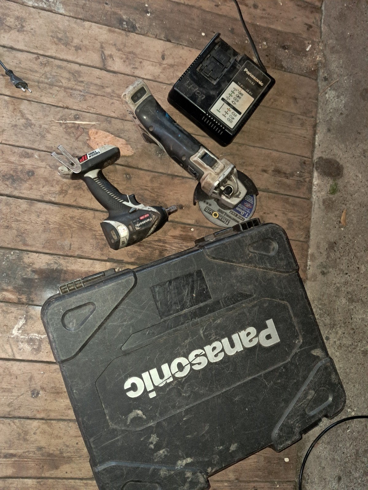 Panasonic Haakse Slijper, Slagmoersleutel, Lader en Koffer, Ophalen, Gebruikt