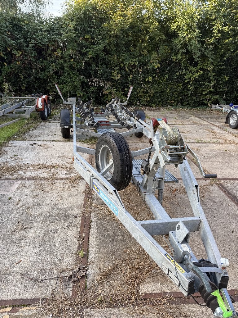 Pega Multiliner, boottrailer, Ophalen, Minder dan 1500 kg, Verstelbare verlichting, 6 tot 9 meter