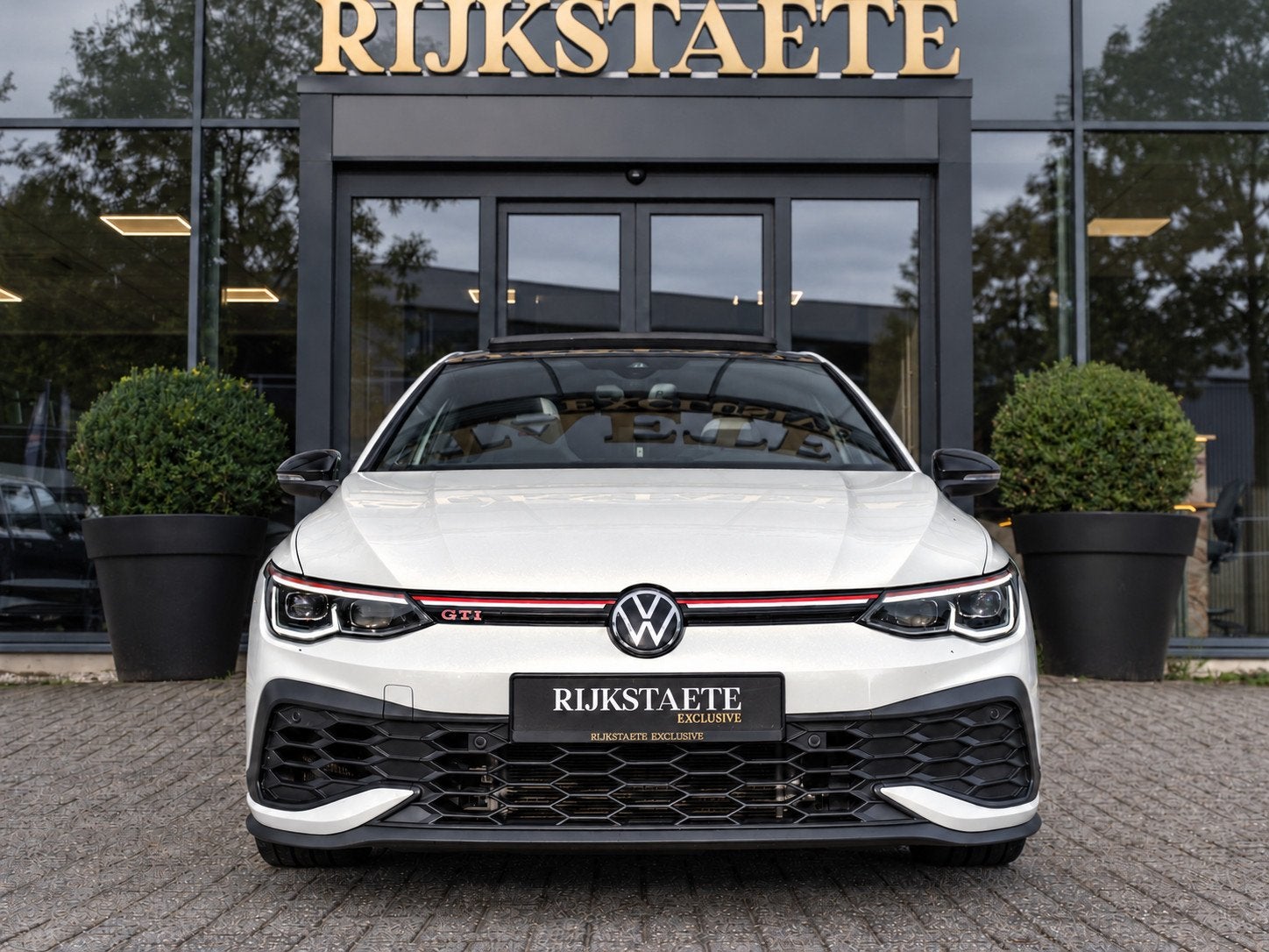 Volkswagen Golf 2.0 TSI GTI Clubsport 45 Jahre|PANO|H&K|AKRA, Auto's, Dealer onderhouden, Gebruikt, 4 cilinders, Wit