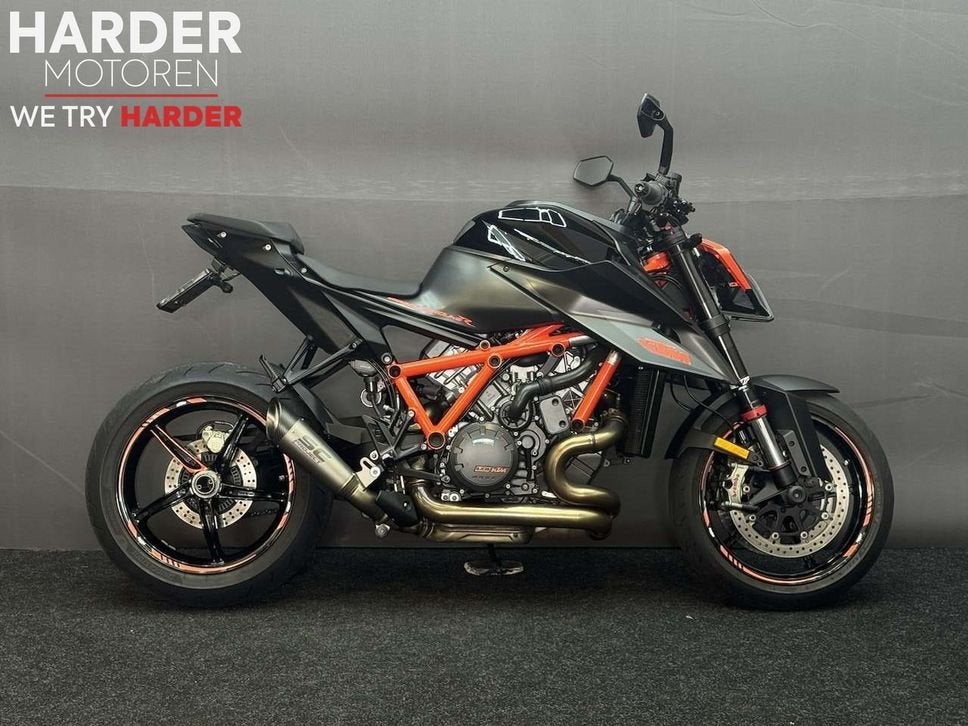 KTM 1290 SUPER DUKE R | TOPSTAAT | TECH & TRACK PACK, 2 cilinders, KTM, Motorrijbewijs A, Bedrijf