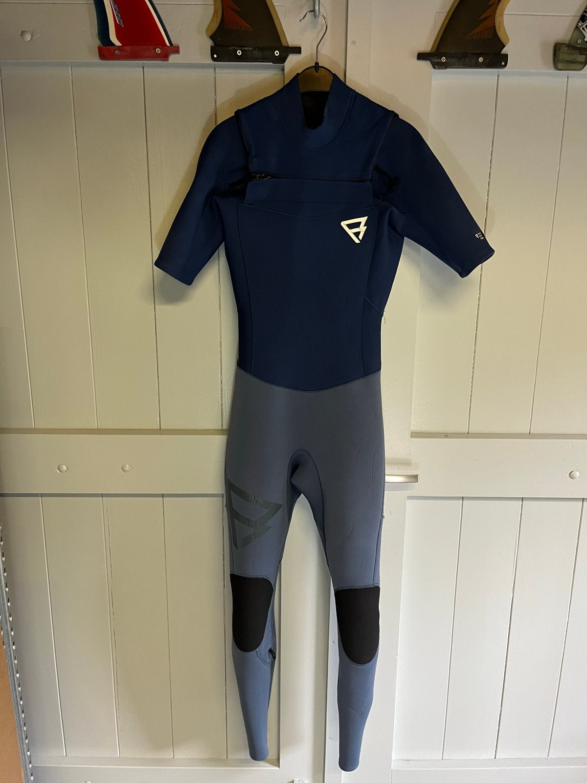 Brunotti Radiance 3/2mm shortarm wetsuit maat M, Watersport en Boten, Windsurfen, Ophalen of Verzenden, Gebruikt, Overige typen