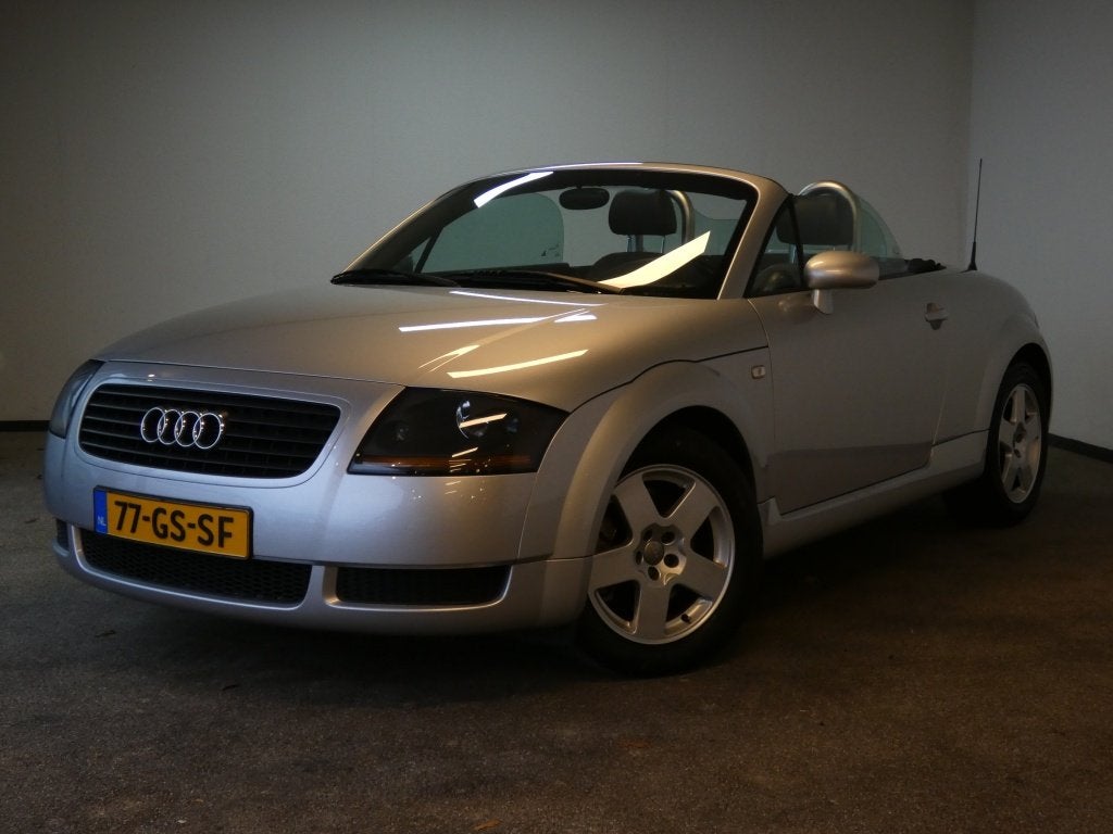 Audi TT Roadster 1.8 5V Turbo Nwe APK (bj 2001), Auto's, Oldtimers, Voorwielaandrijving, Cabriolet, Bedrijf, Handgeschakeld