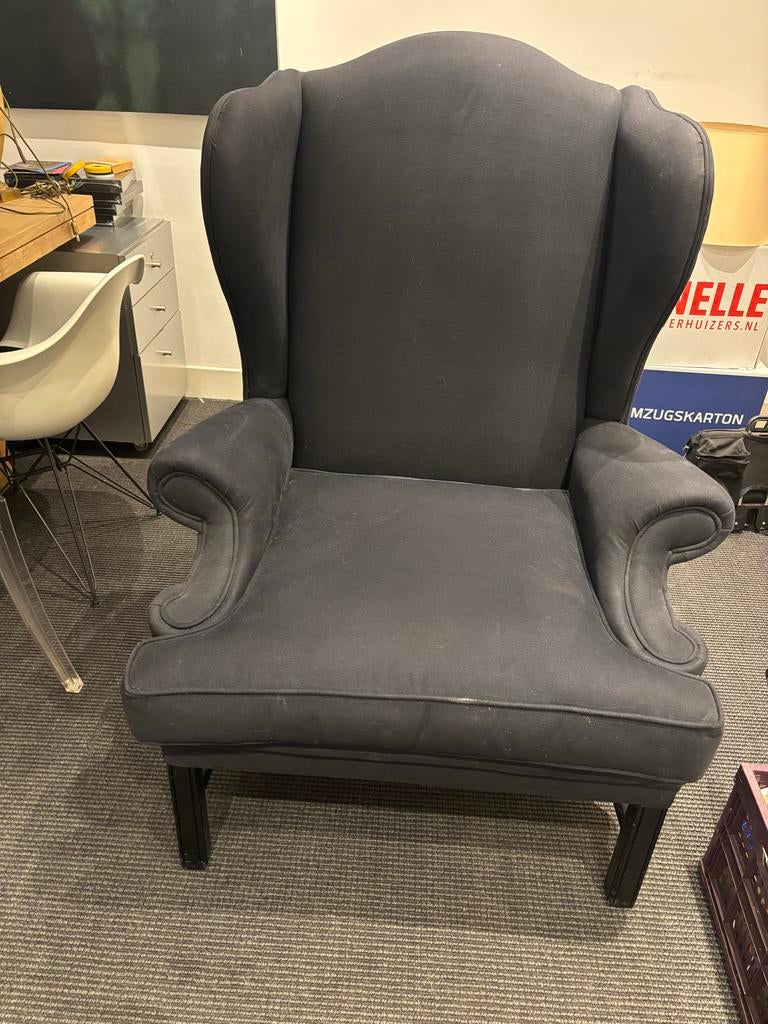 zwarte “ wingchair” fauteuil met hoge rugleuning, Ophalen, Gebruikt, Stof, 75 tot 100 cm