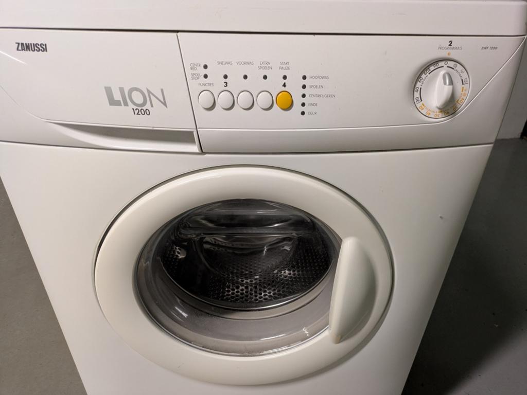 Prima Wasmachine Zanussi Lion ZWF1200, Witgoed en Apparatuur, Wasmachines, Ophalen, Gebruikt, 1200 tot 1600 toeren, 85 tot 90 cm