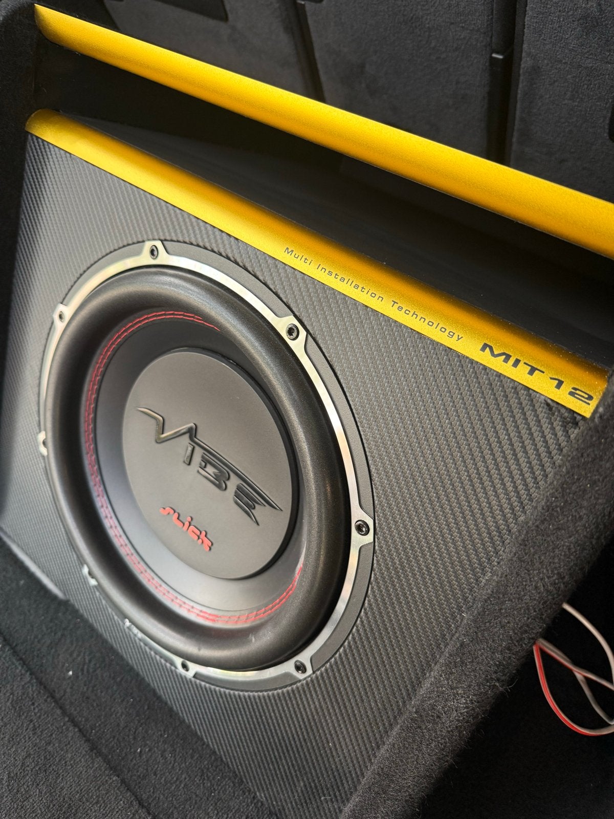 VIBE Slick MIT 12 Subwoofer met Powerbox versterker Vibe, Ophalen, Gebruikt
