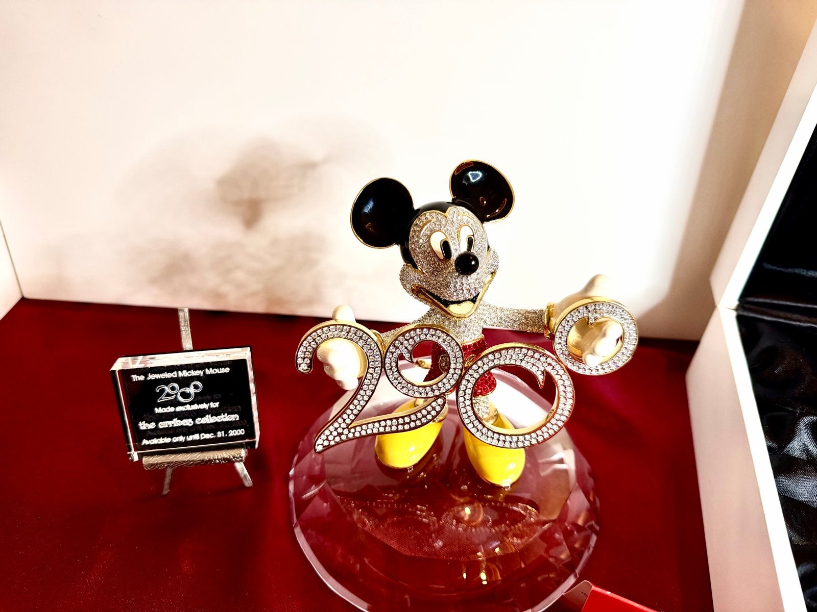 Disney Arribas Brothers Mickey Mouse 2000 Swarovski, Verzamelen, Disney, Ophalen of Verzenden, Mickey Mouse, Nieuw, Beeldje of Figuurtje