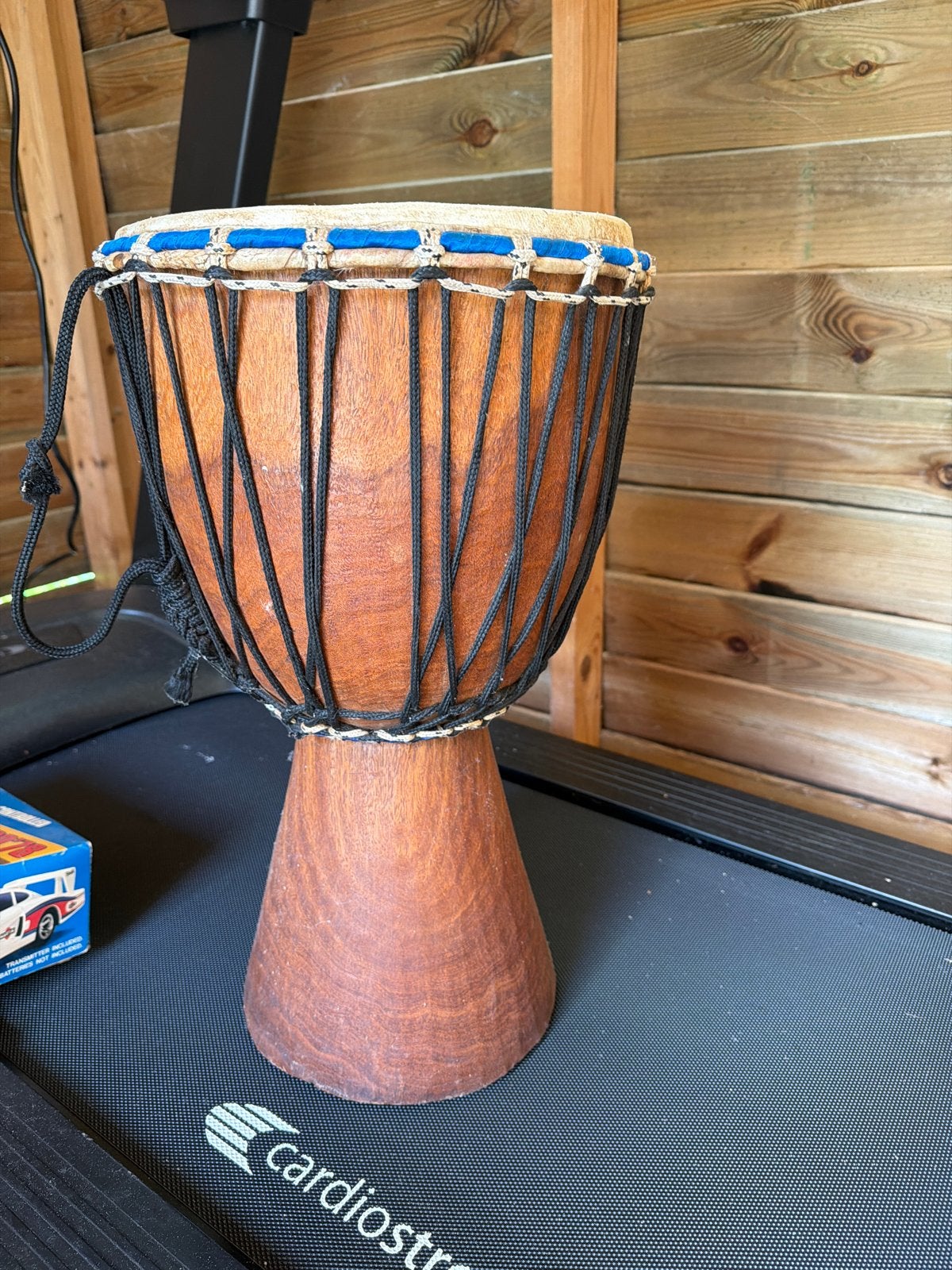 Mooie Djembe - Handgemaakt Afrikaanse Trommel, Muziek en Instrumenten, Drumstellen en Slagwerk, Ophalen of Verzenden, Gebruikt